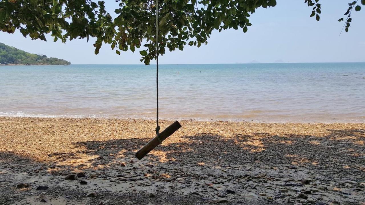 Banyan Bay Villas Koh Jum Exterior photo