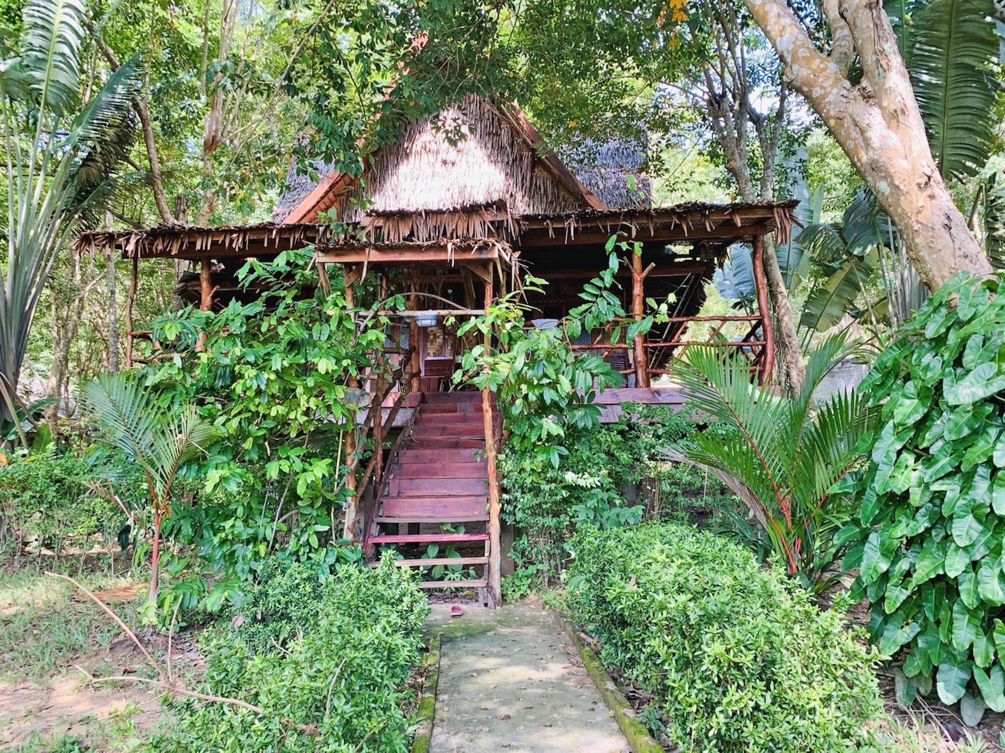 Banyan Bay Villas Koh Jum Exterior photo
