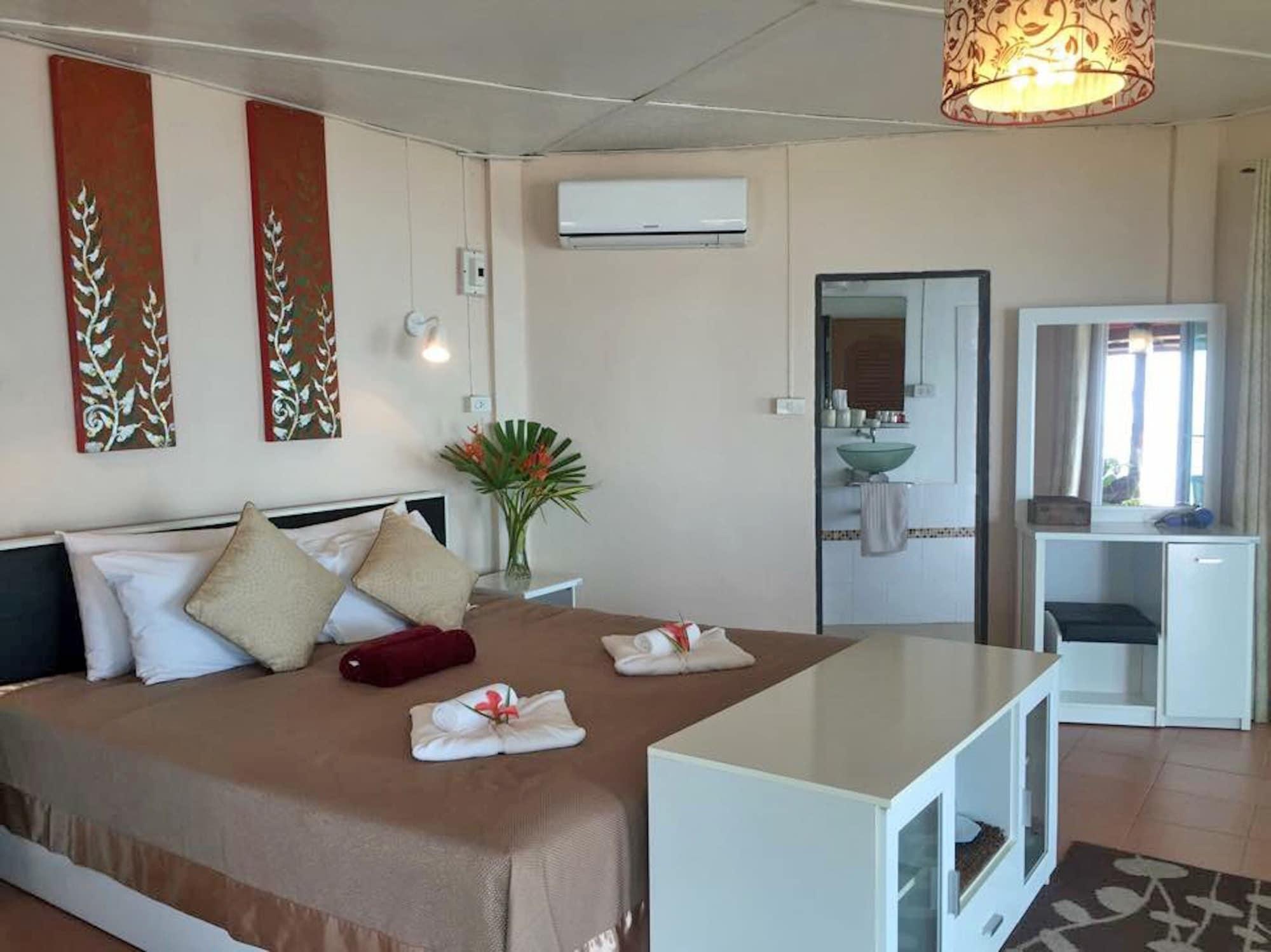 Banyan Bay Villas Koh Jum Exterior photo