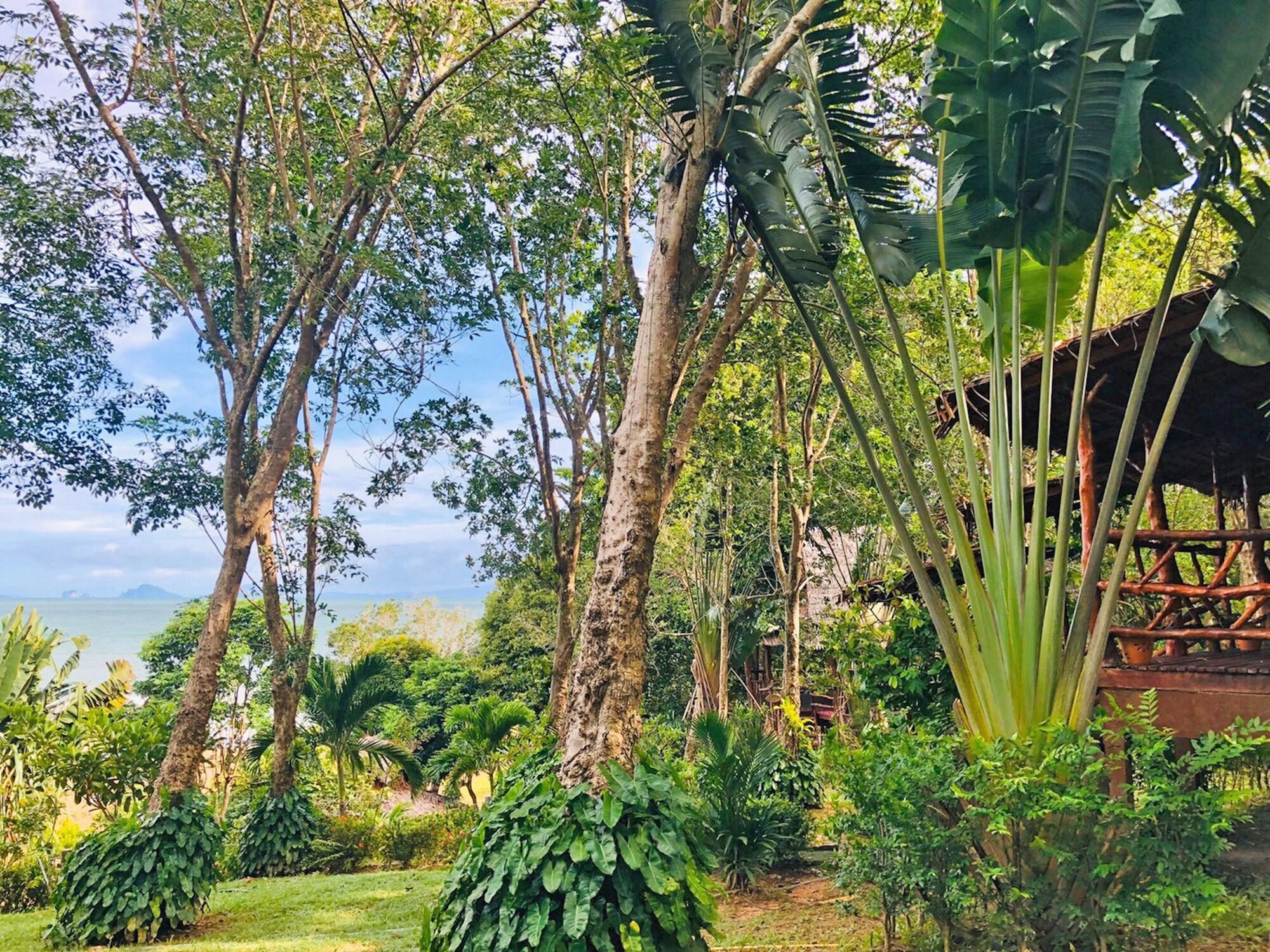 Banyan Bay Villas Koh Jum Exterior photo