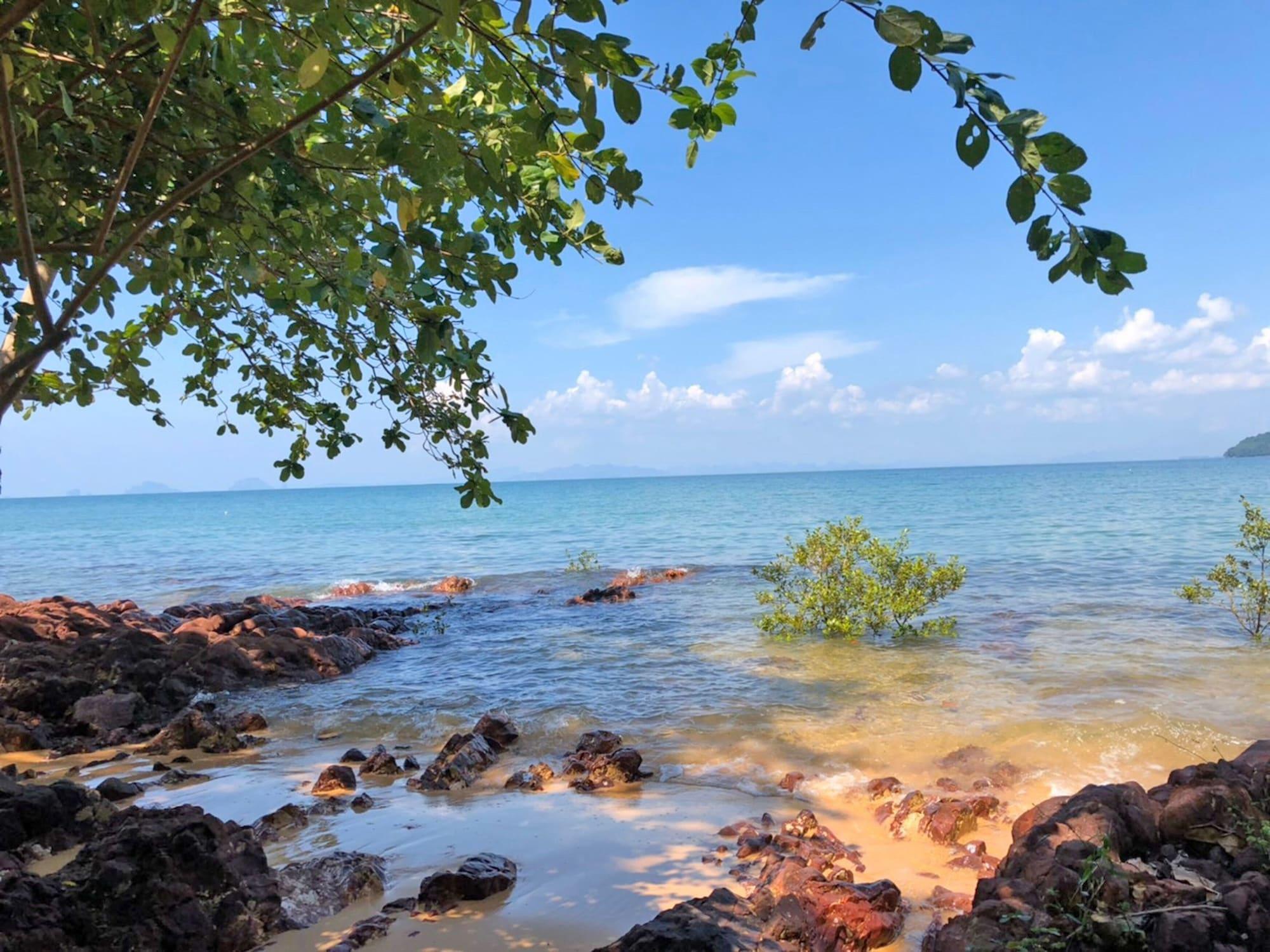 Banyan Bay Villas Koh Jum Exterior photo