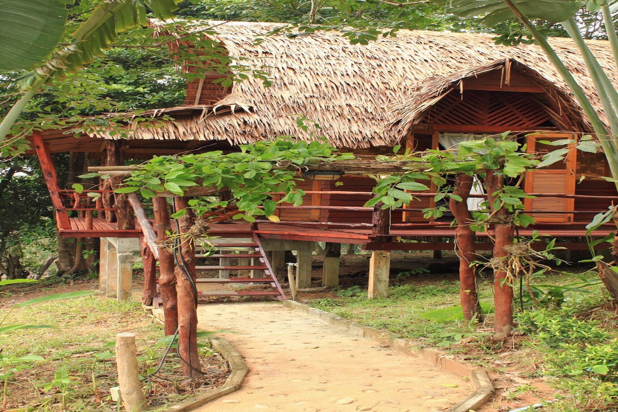 Banyan Bay Villas Koh Jum Exterior photo