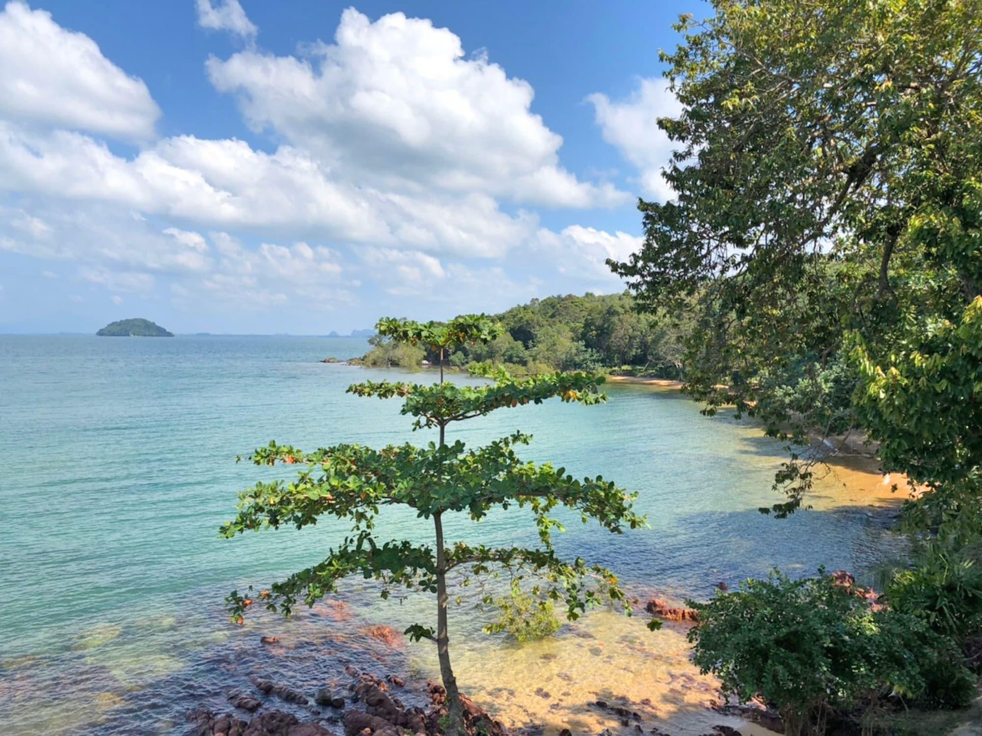 Banyan Bay Villas Koh Jum Exterior photo