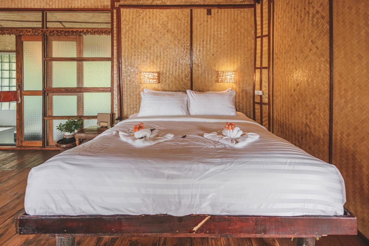 Banyan Bay Villas Koh Jum Exterior photo