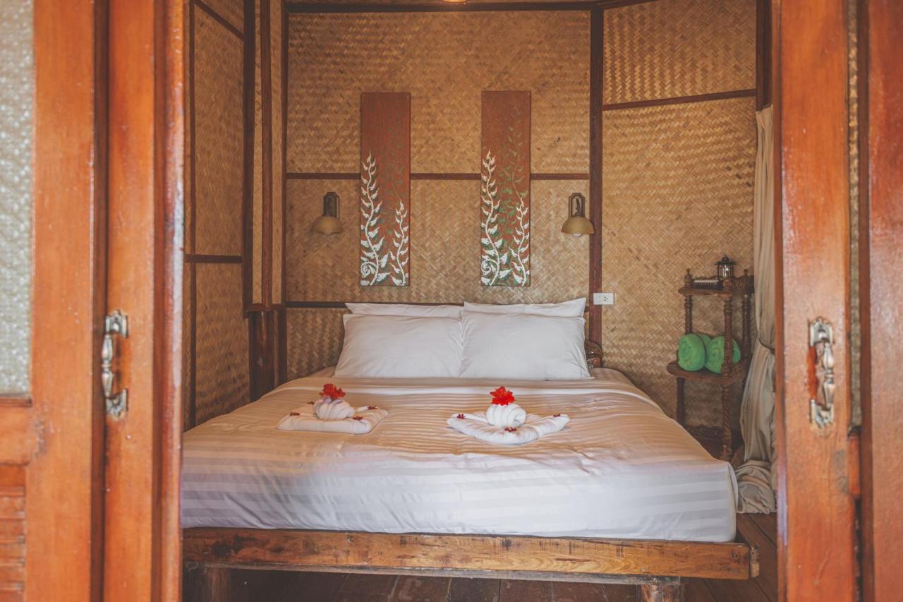 Banyan Bay Villas Koh Jum Exterior photo