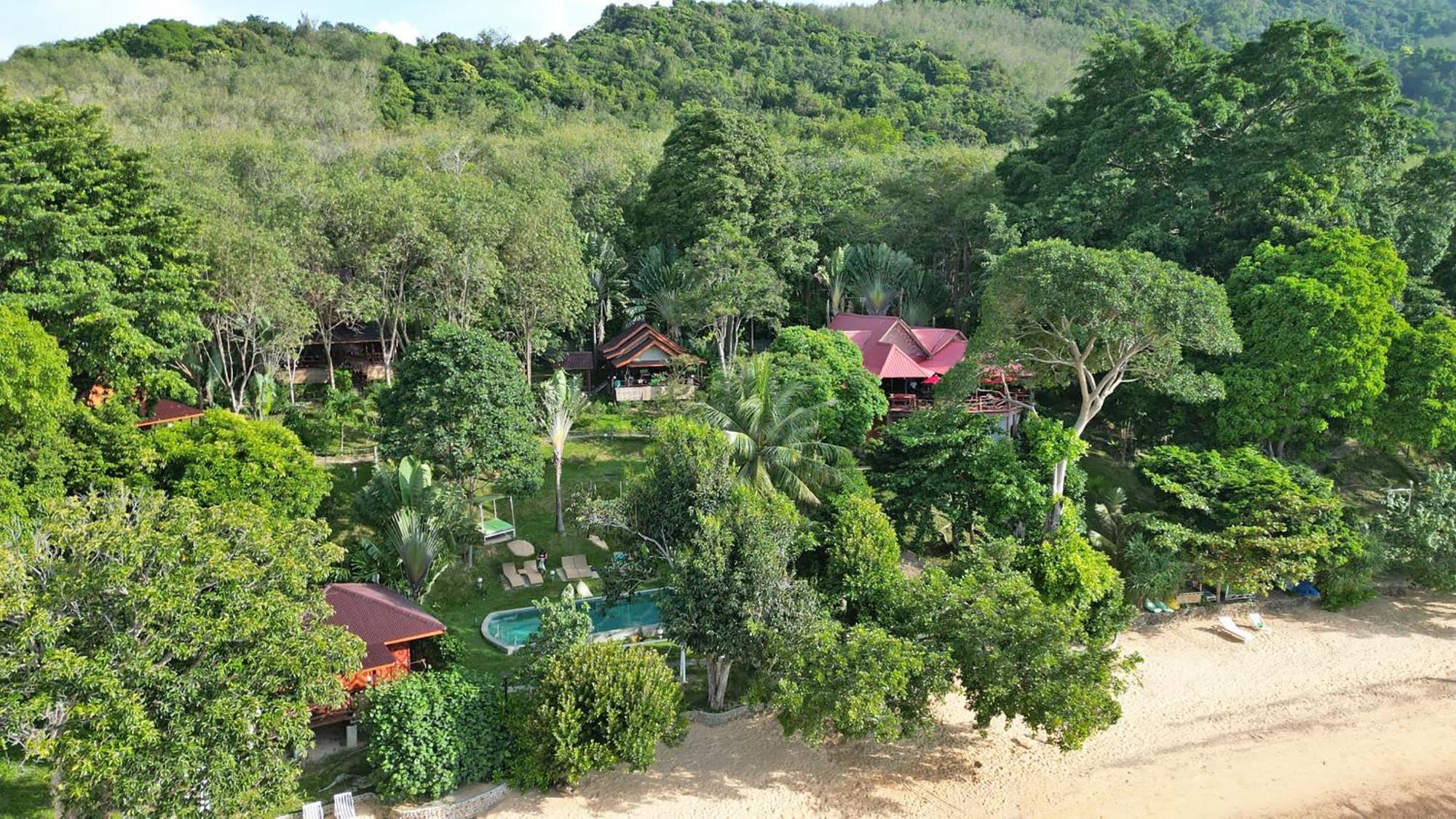 Banyan Bay Villas Koh Jum Exterior photo